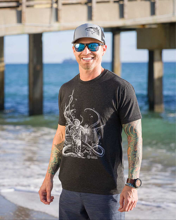 Deep Sea Hard Hat Diver T-Shirt - Beach Lifestyle