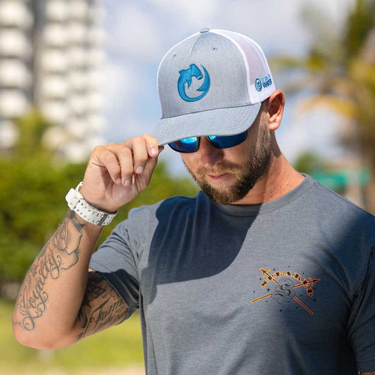 Scuba Diving - Circling Hammerhead Shark Trucker Hat - Heather Gray/White - Beach